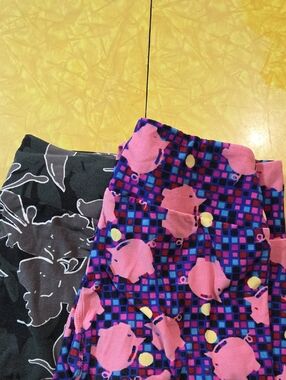 #15 LuLaRoe OS Pink & Purple Pig Print Leggings